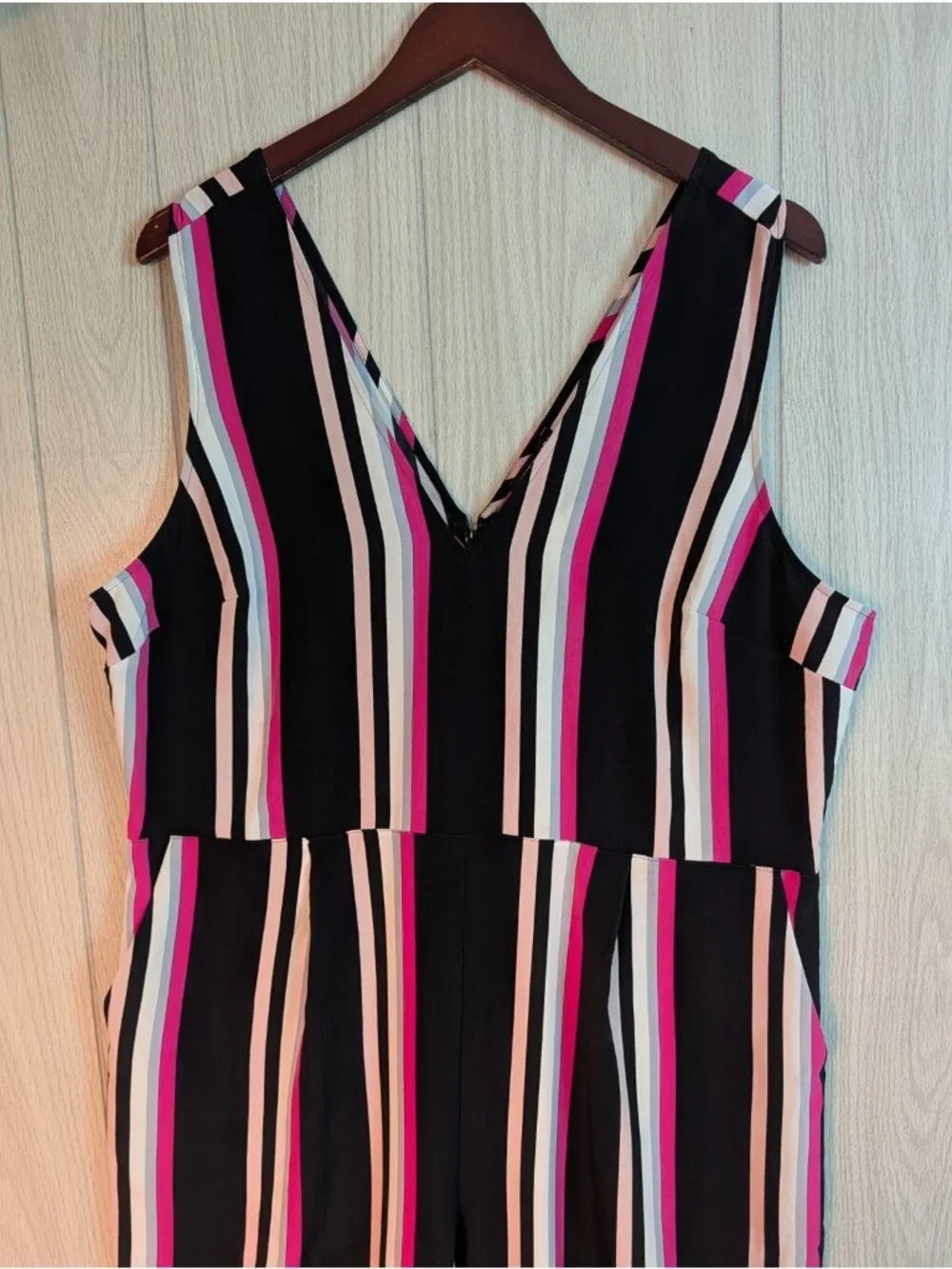 Express NWT Black & White Vertical Striped Jumpsuit Wide Leg XL Cropped